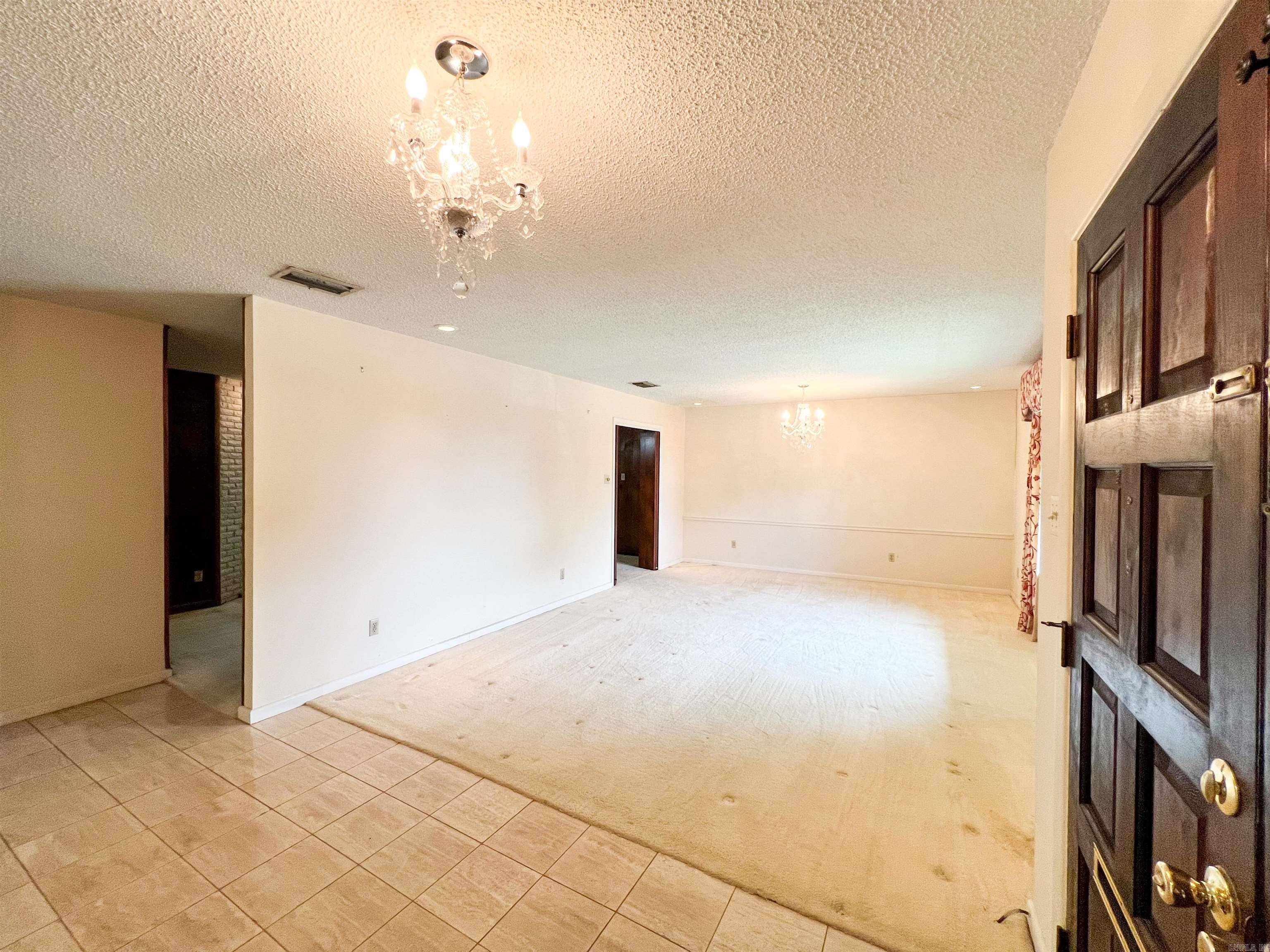 Little Rock, AR 72207,917 N Mississippi