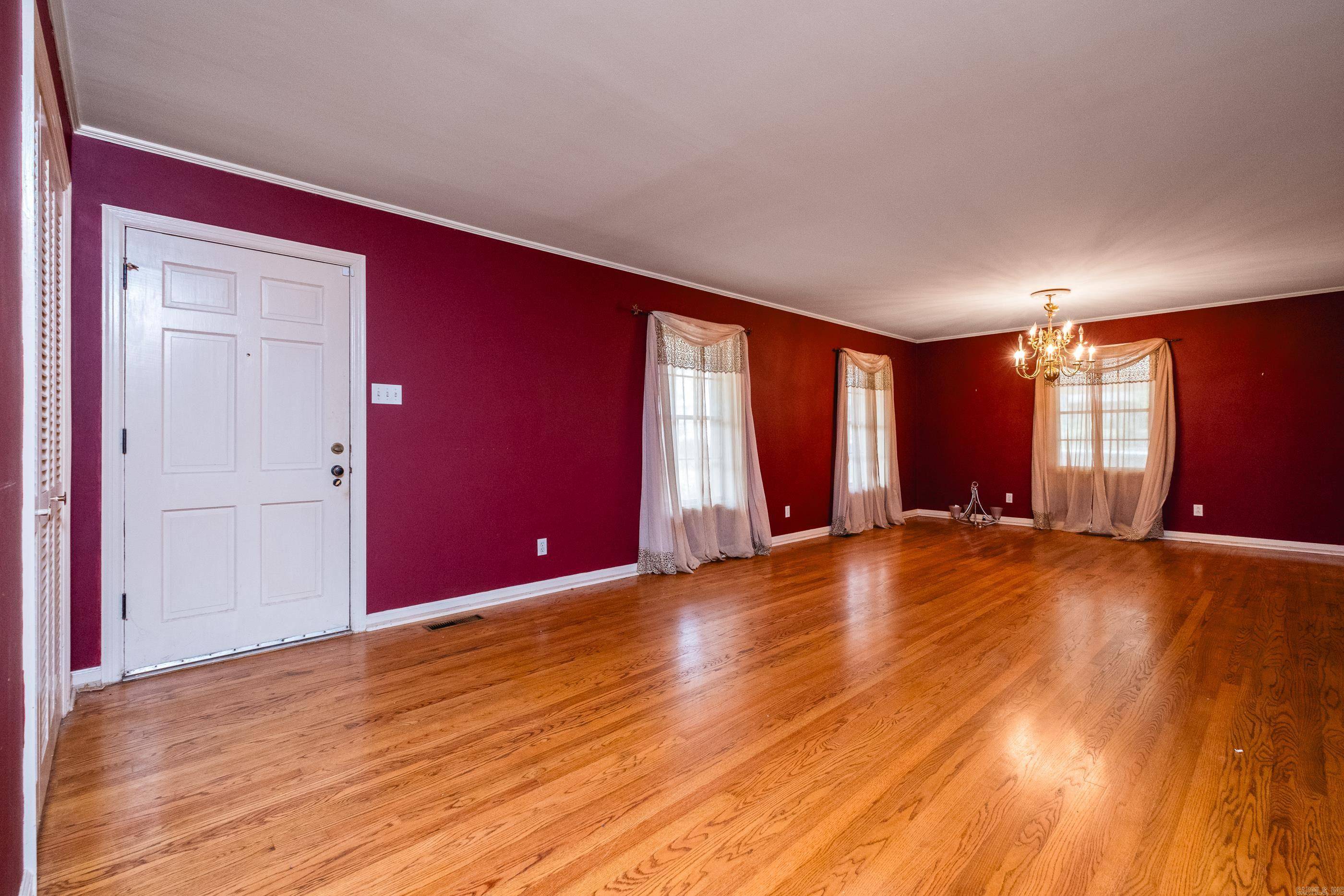 Little Rock, AR 72205,17 Wingate Drive