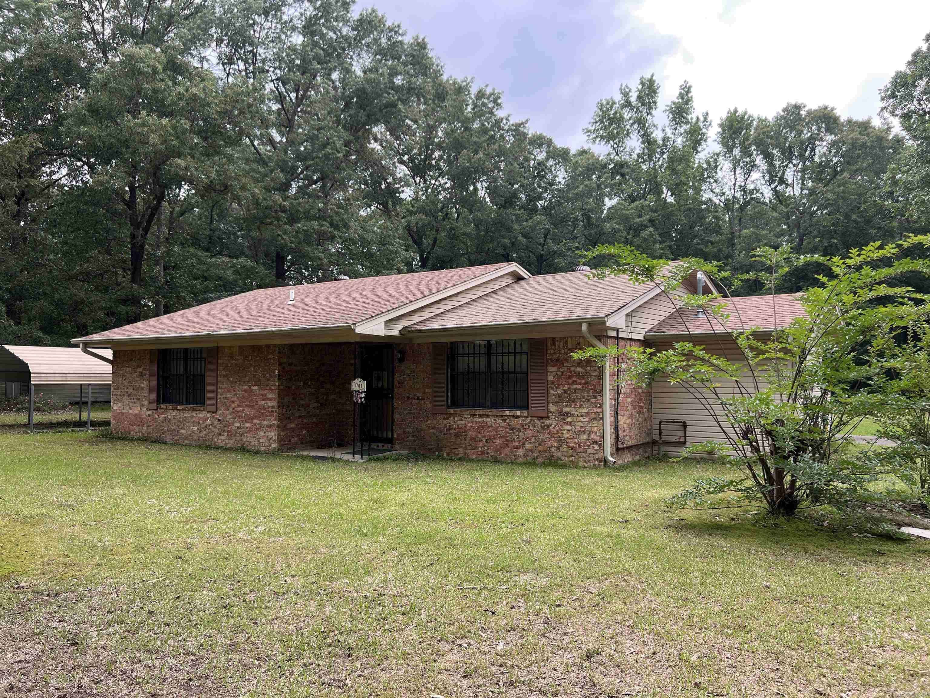 1701 Dixon, Pine Bluff, AR 71603