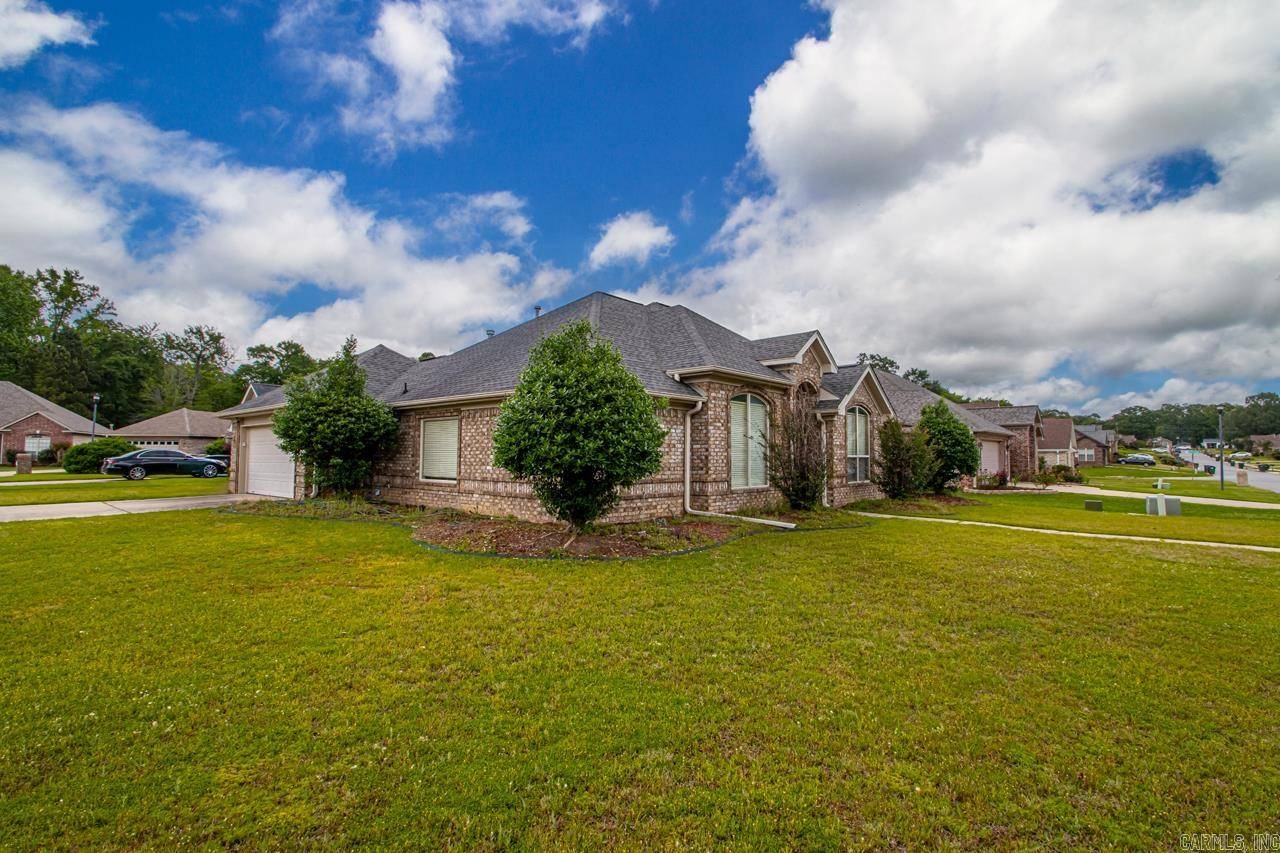 46 Crystalwood Drive, Little Rock, AR 72210