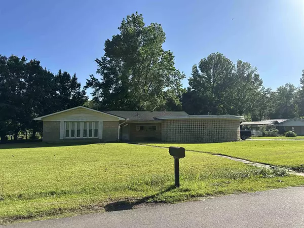7437 Suburbia Drive, Pine Bluff, AR 71603
