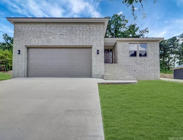 Hot Springs, AR 71913,312 Columbia Hills Street