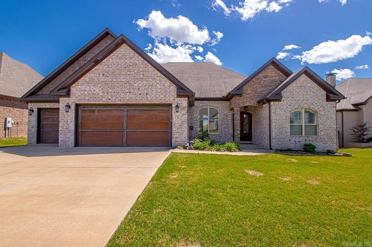9633 Oak Heights Dr., Sherwood, AR 72120