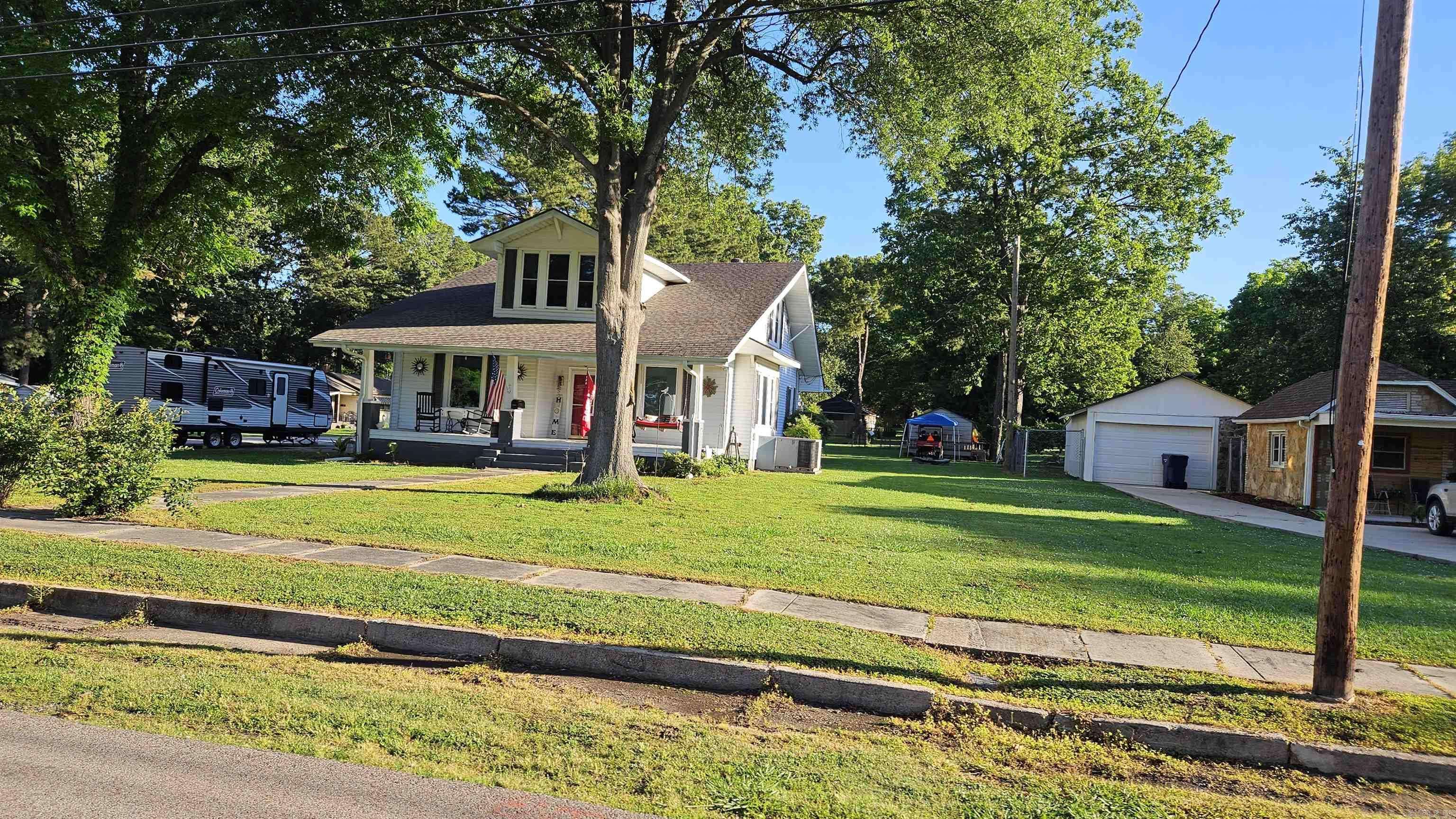 Rector, AR 72461,620 W 3rd St Street
