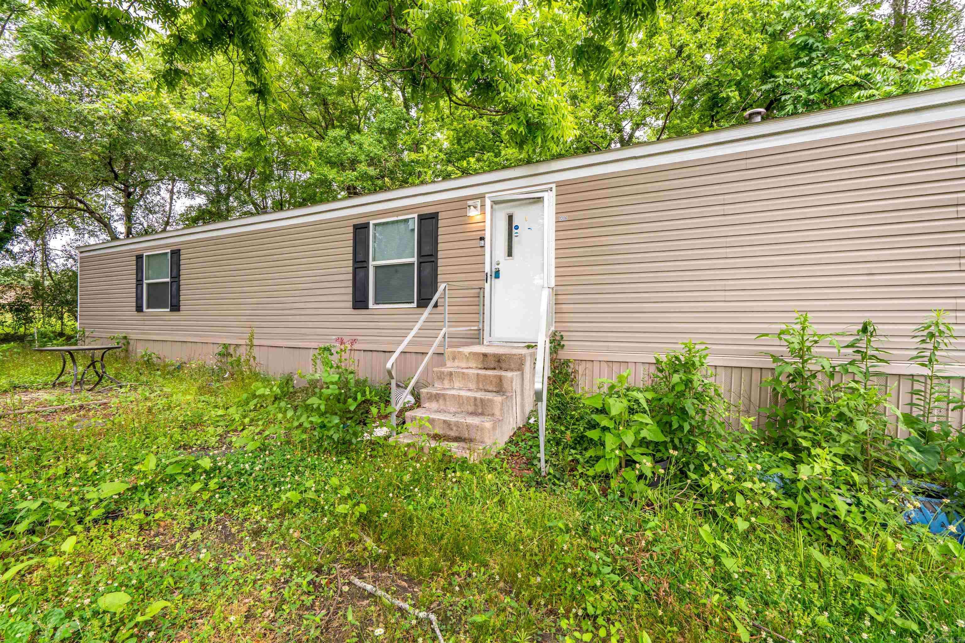El Dorado, AR 71730,1306 Craig Avenue