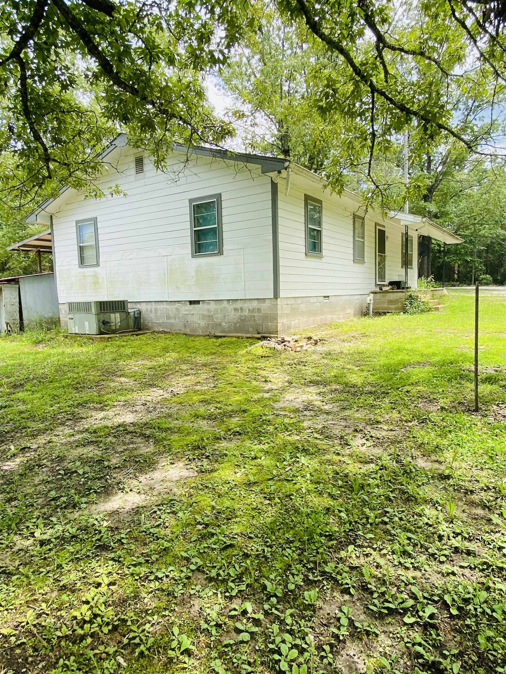 Calico Rock, AR 72519,42 Beran Lane
