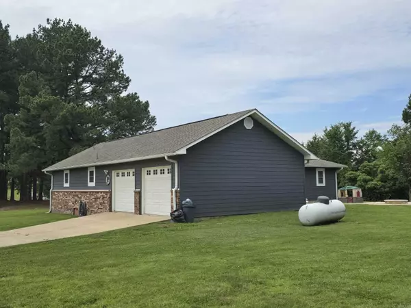 Mount Pleasant, AR 72561,2373 West Rd Road