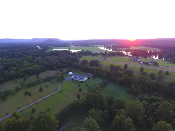 3144 Riverbend Road, Heber Springs, AR 72543