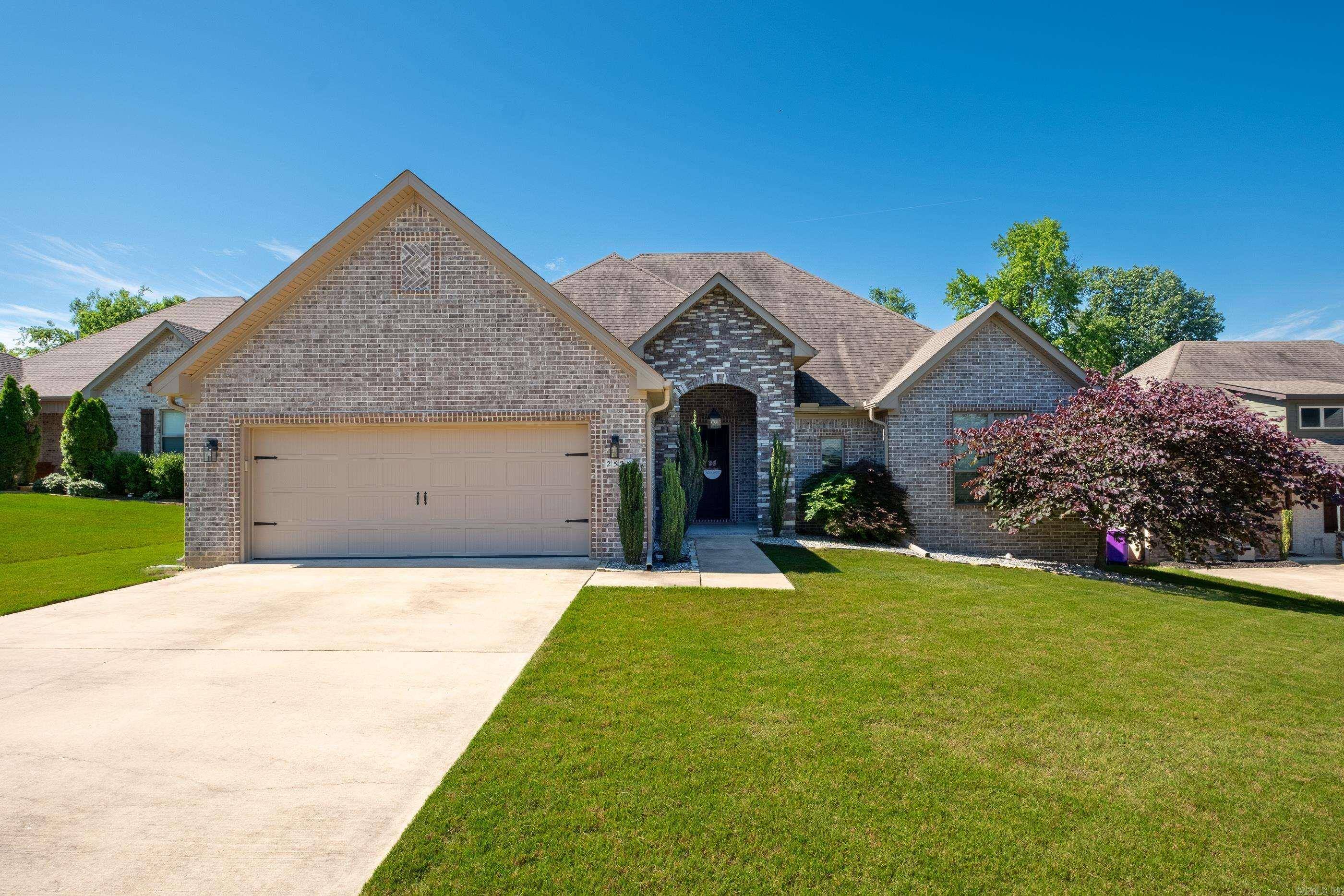 2525 Aberdeen Drive, Bryant, AR 72019