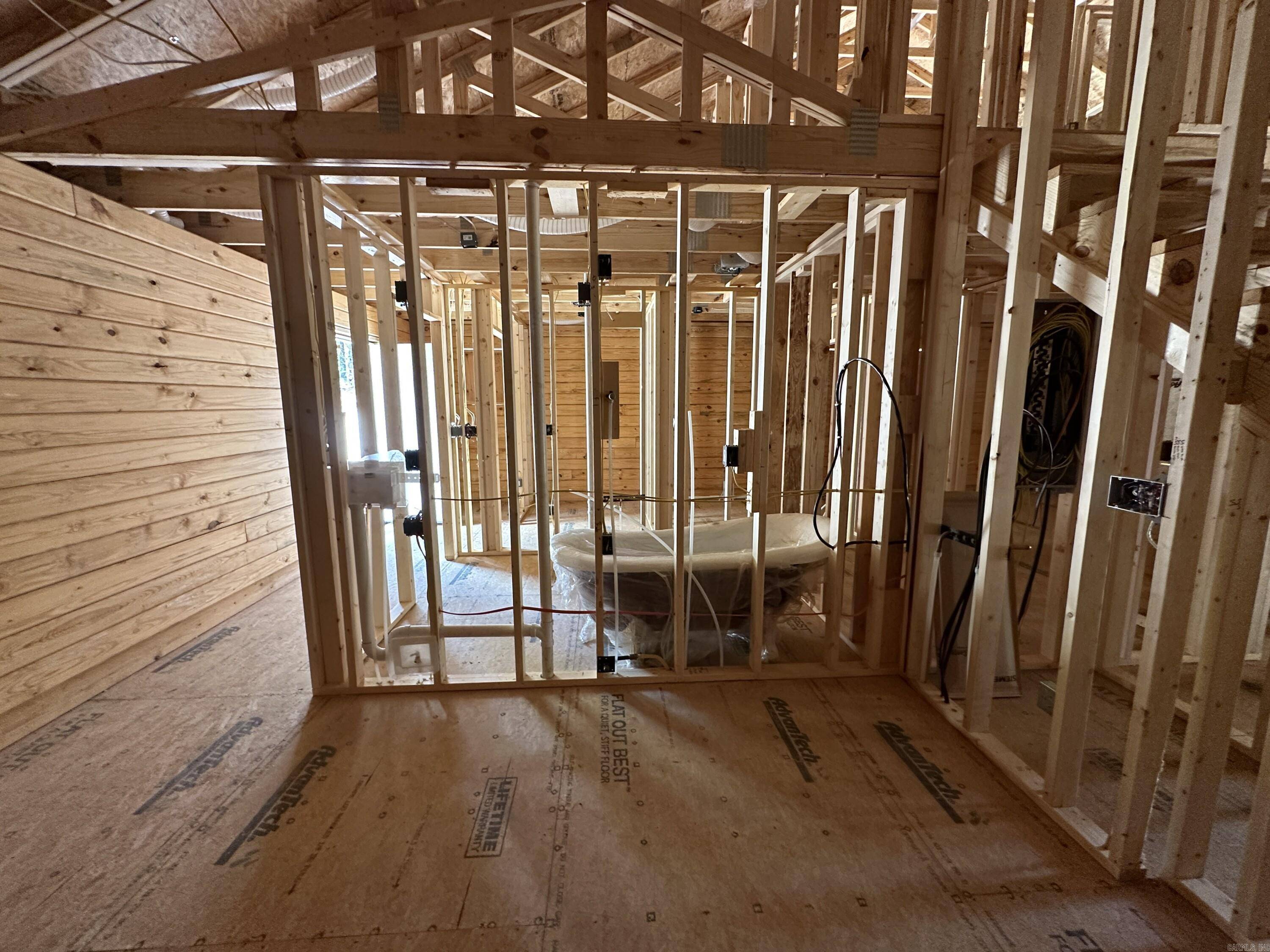 Hardy, AR 72542,447 Griffin Rd
