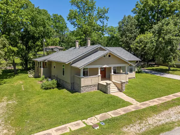 207 Combs Avenue, Cotter, AR 72626