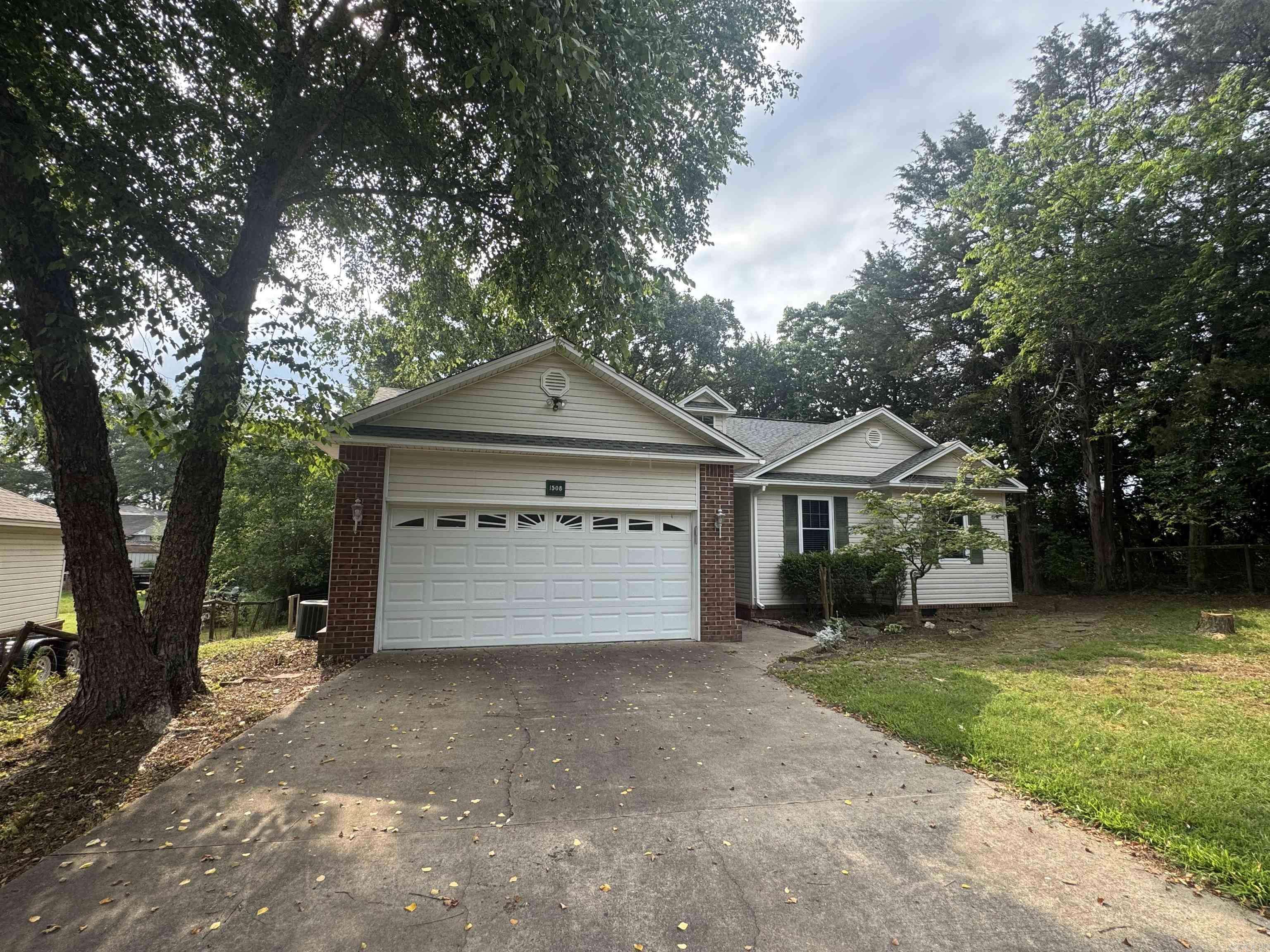 Searcy, AR 72143,1508 Lois Place