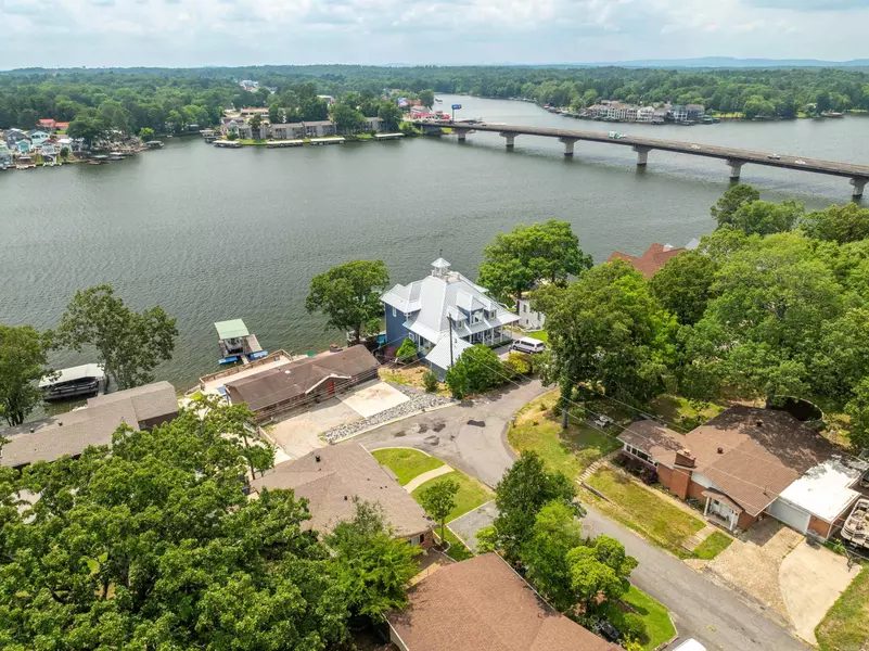 107 Bridgeview Circle, Hot Springs, AR 71913