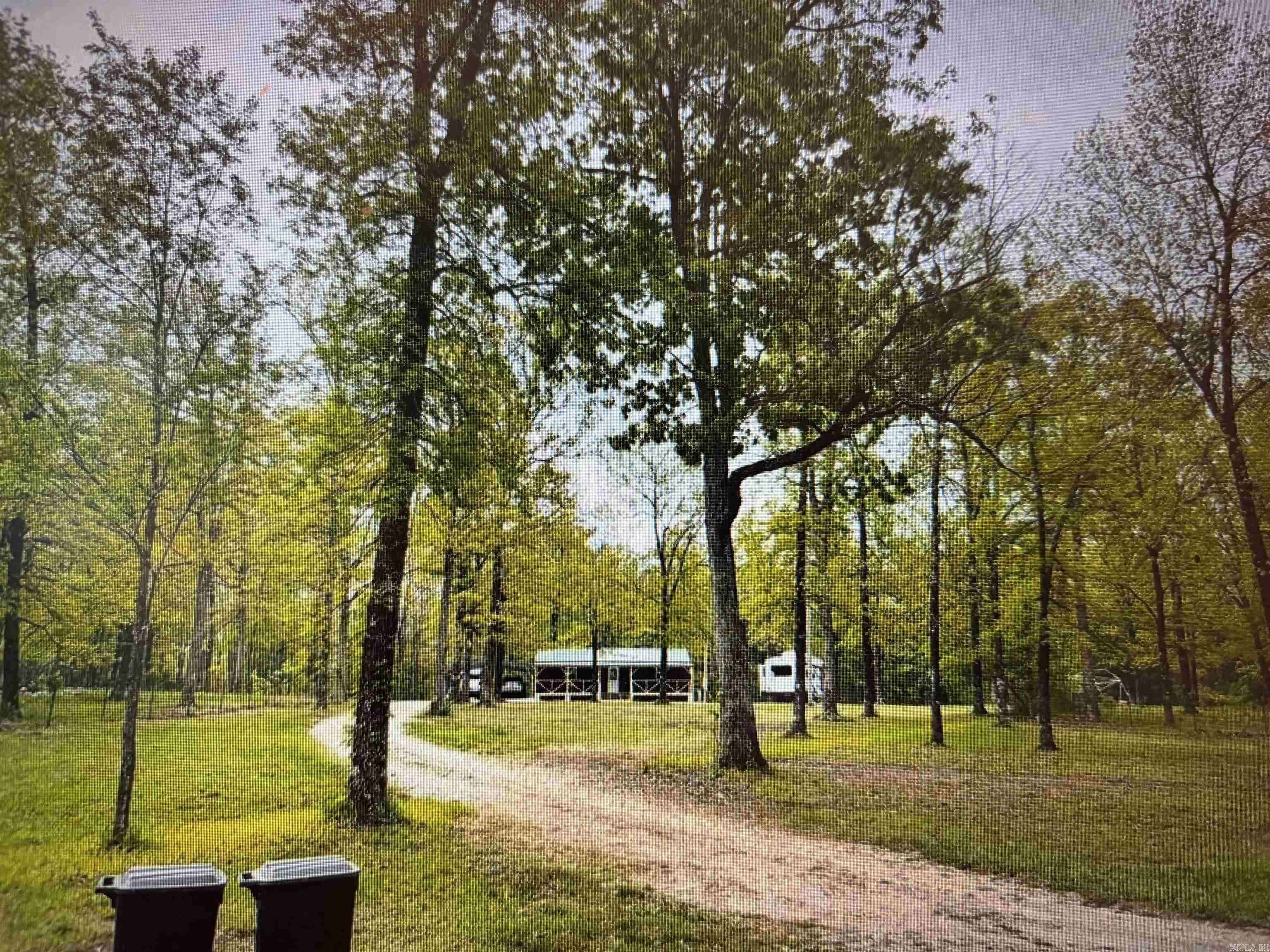 8923 Misenheimer Road, Mountain View, AR 72560