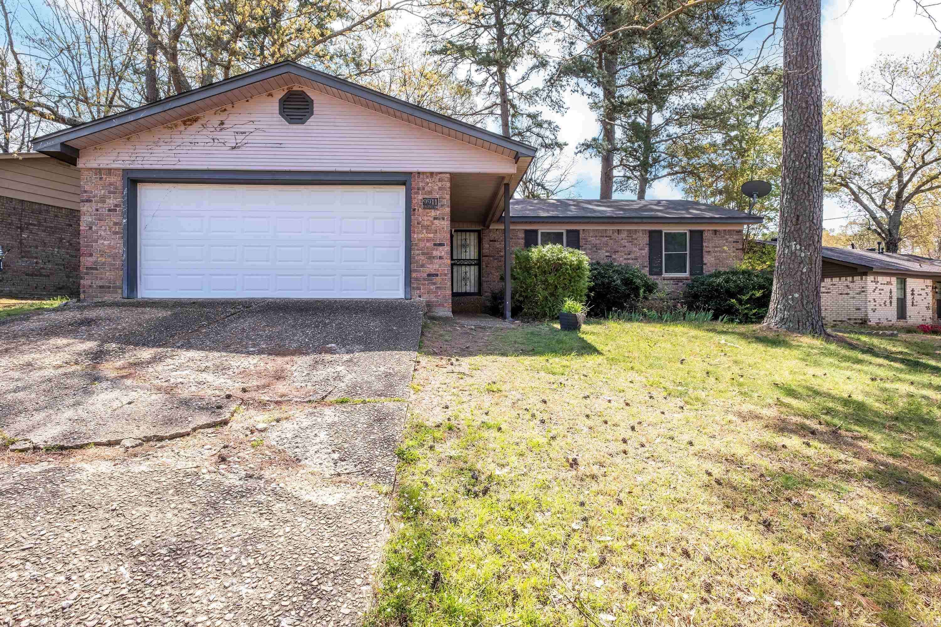 9911 Regent Circle, Little Rock, AR 72204