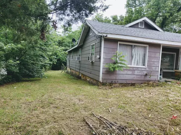 Mountain View, AR 72560,205 N Peabody