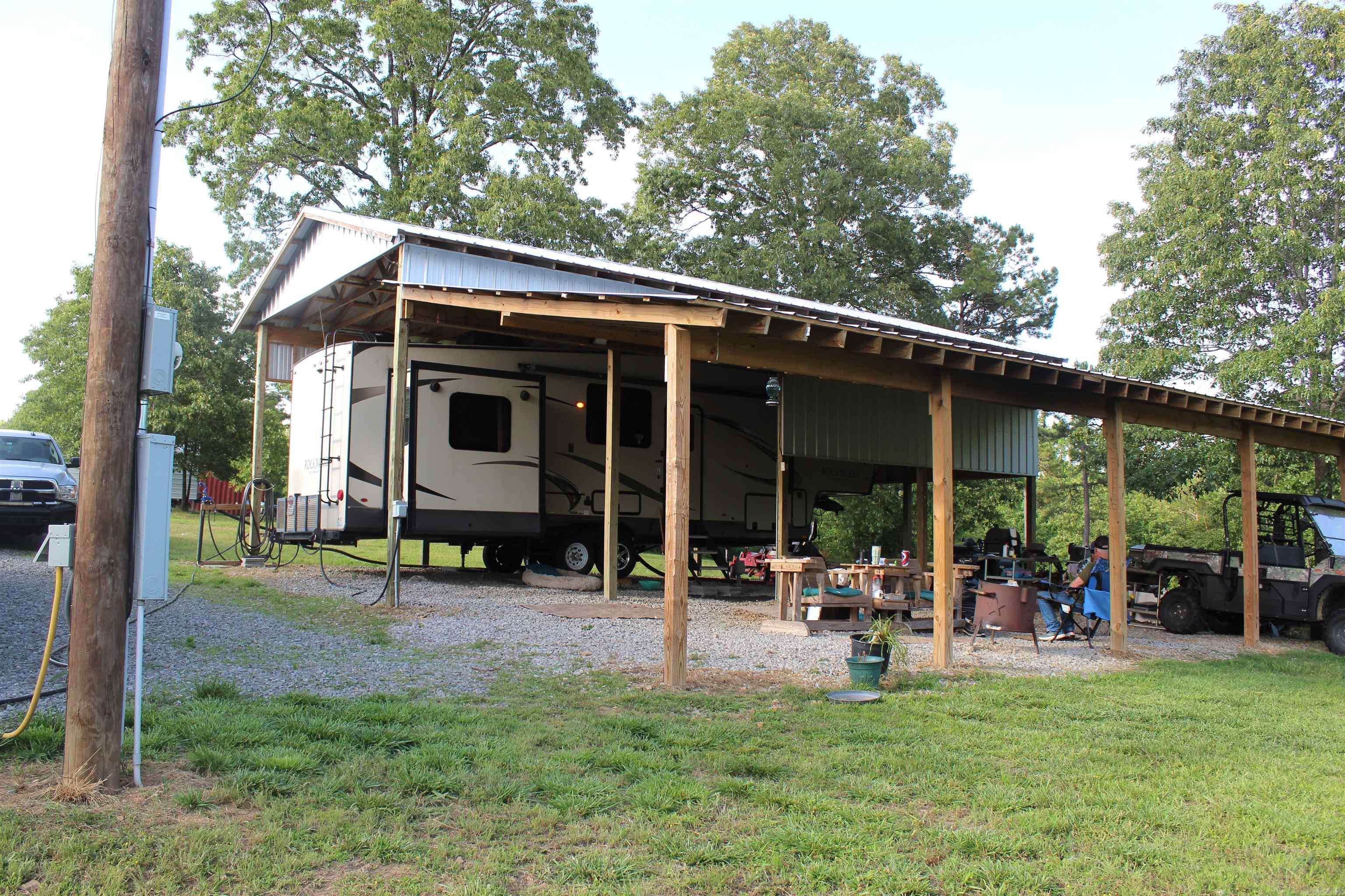 Damascus, AR 72039,623 Batesville Mountain Road