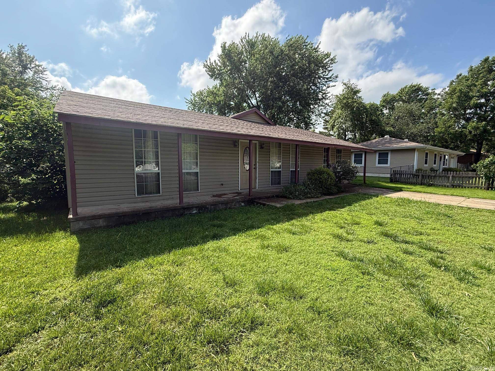 211 Turner Street, Mena, AR 71953