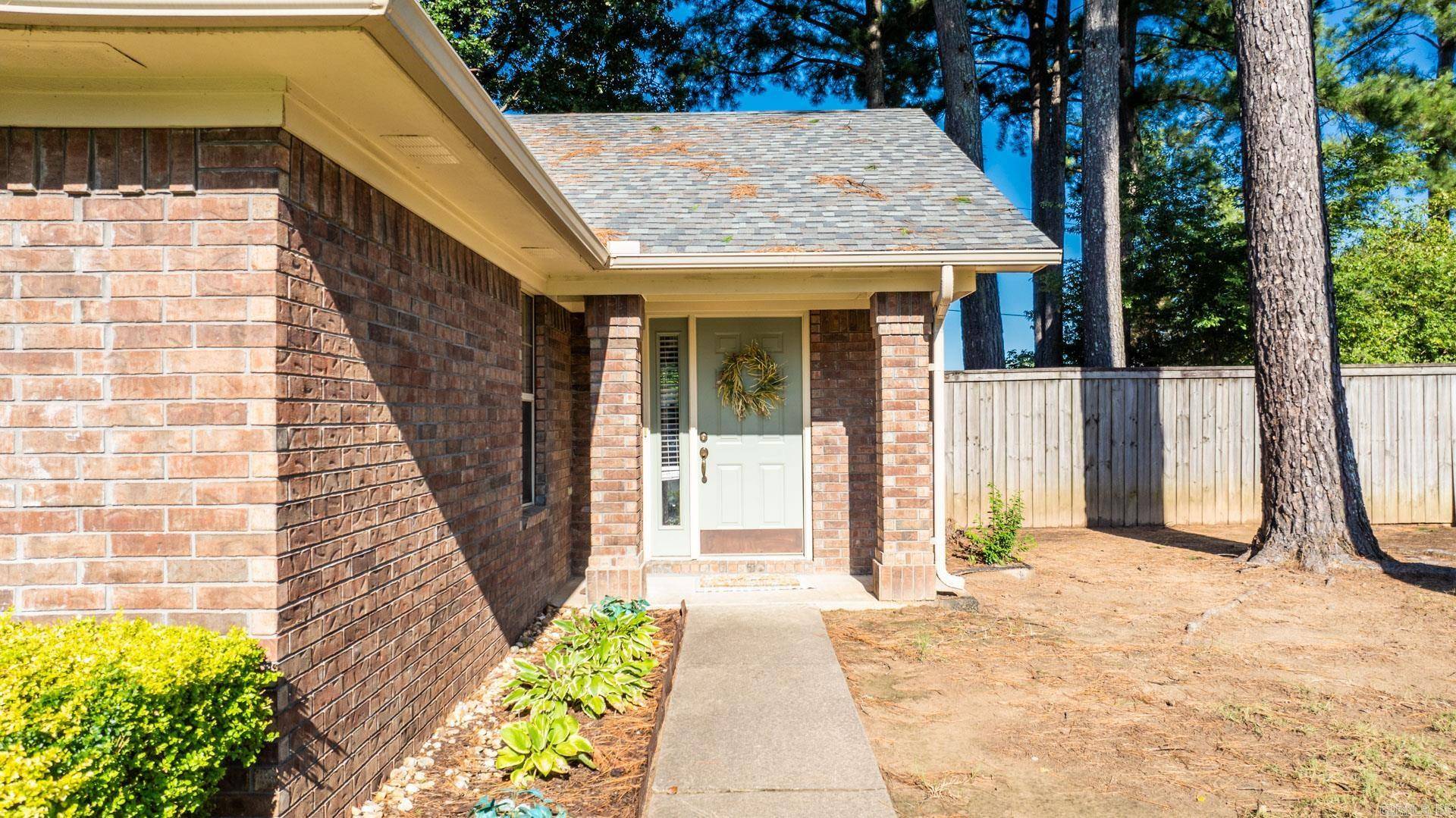Conway, AR 72034,1715 Drury Lane