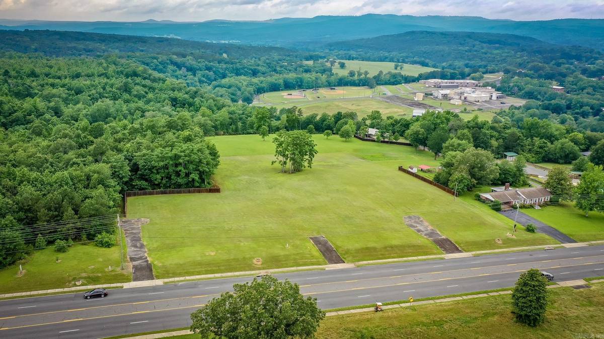 Clinton, AR 72031,1174 Highway 65 S