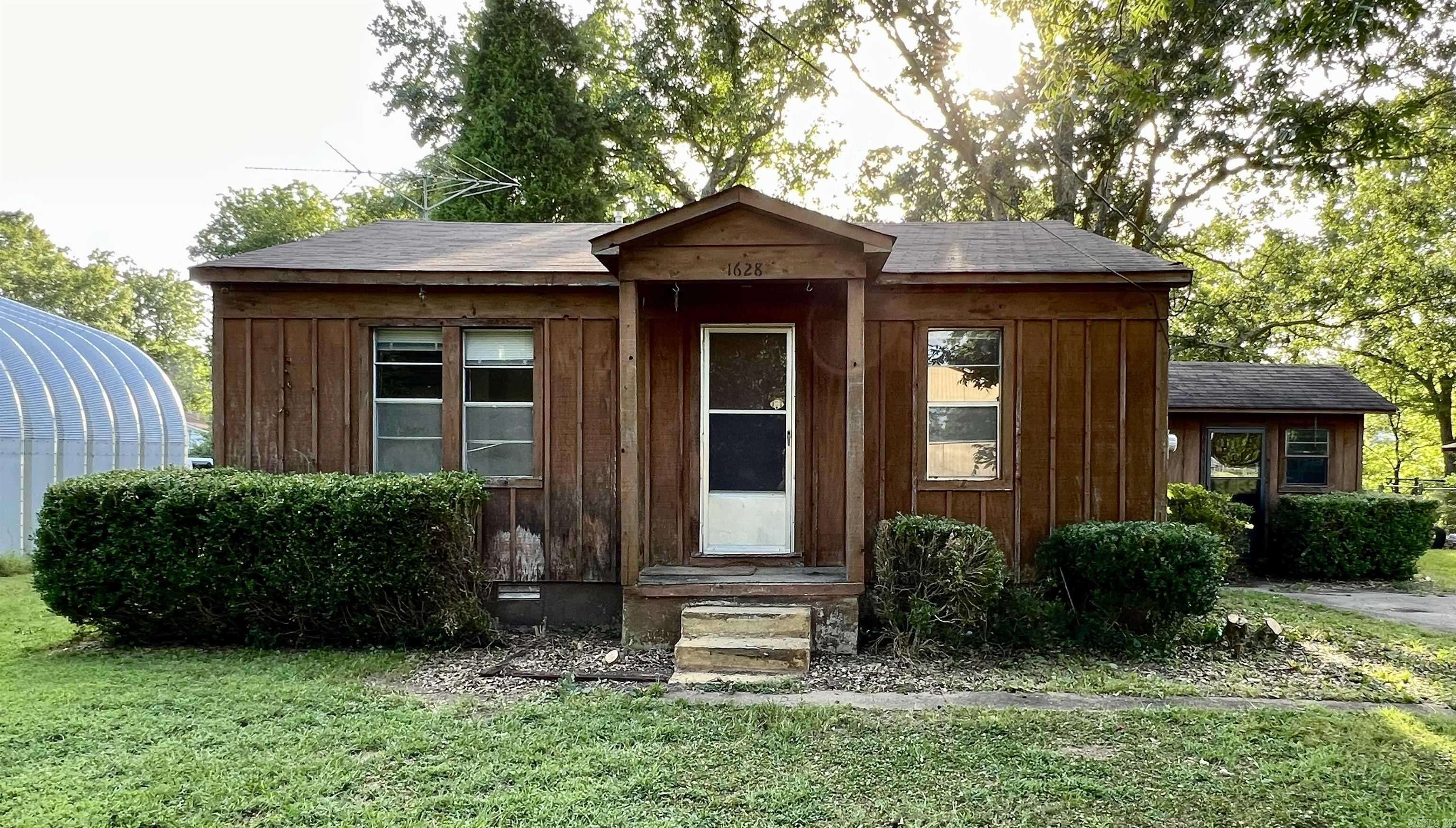 Malvern, AR 72104
