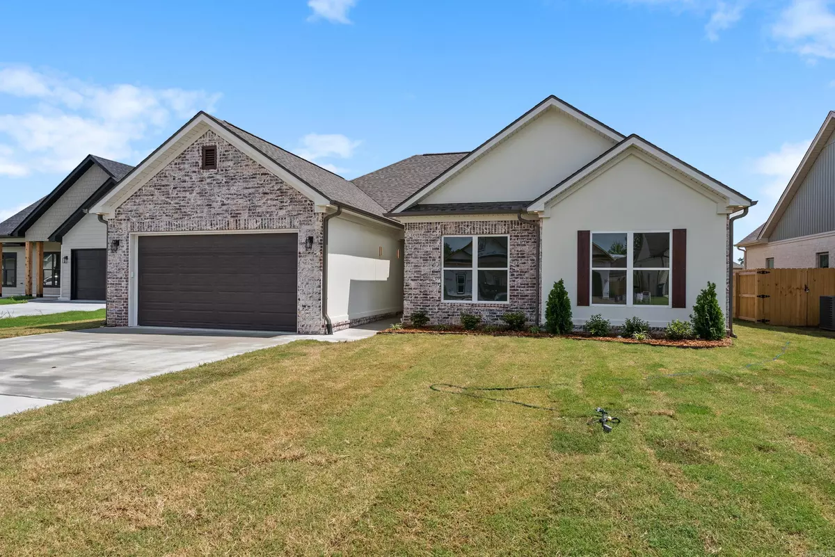 Greenbrier, AR 72058,8 Songbird Cove