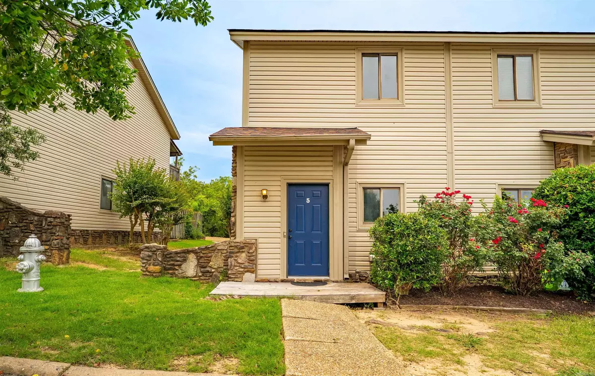 Maumelle, AR 72113,5 Edgehill Cove