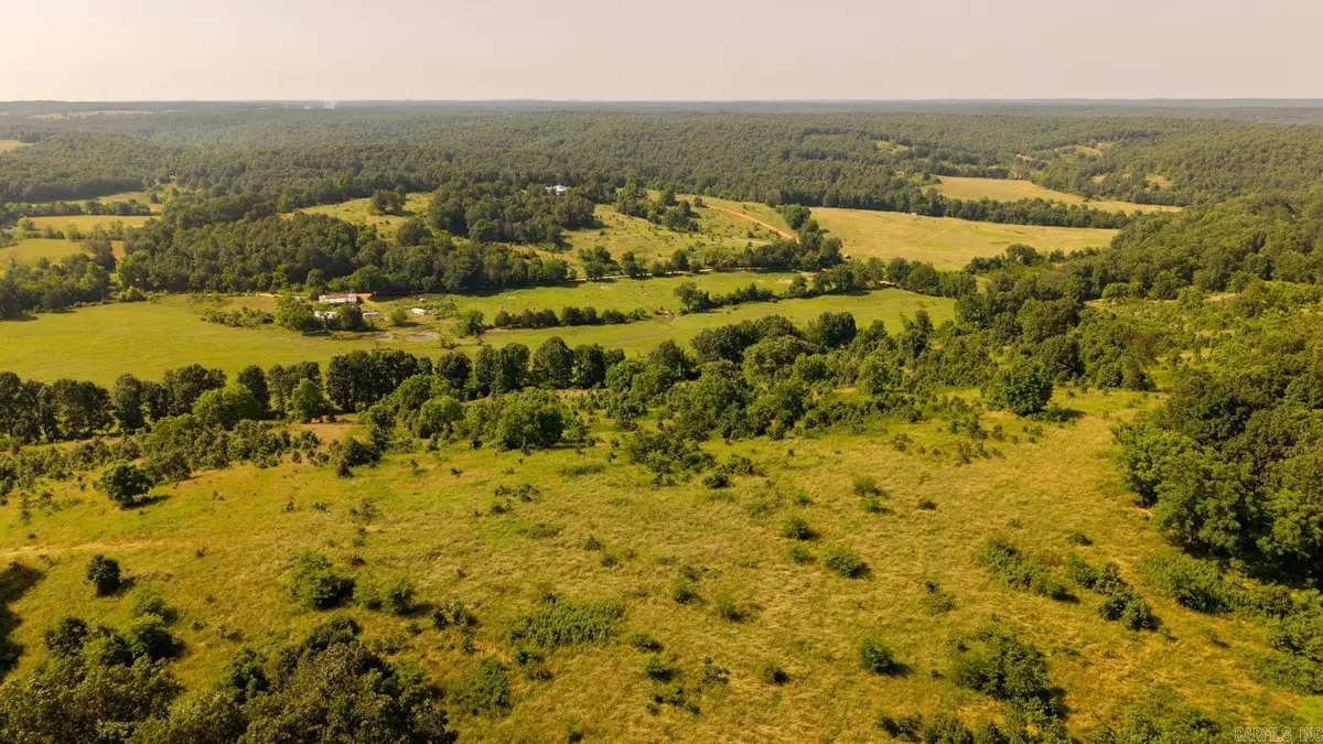 Hardy, AR 72542,804 Banks Road