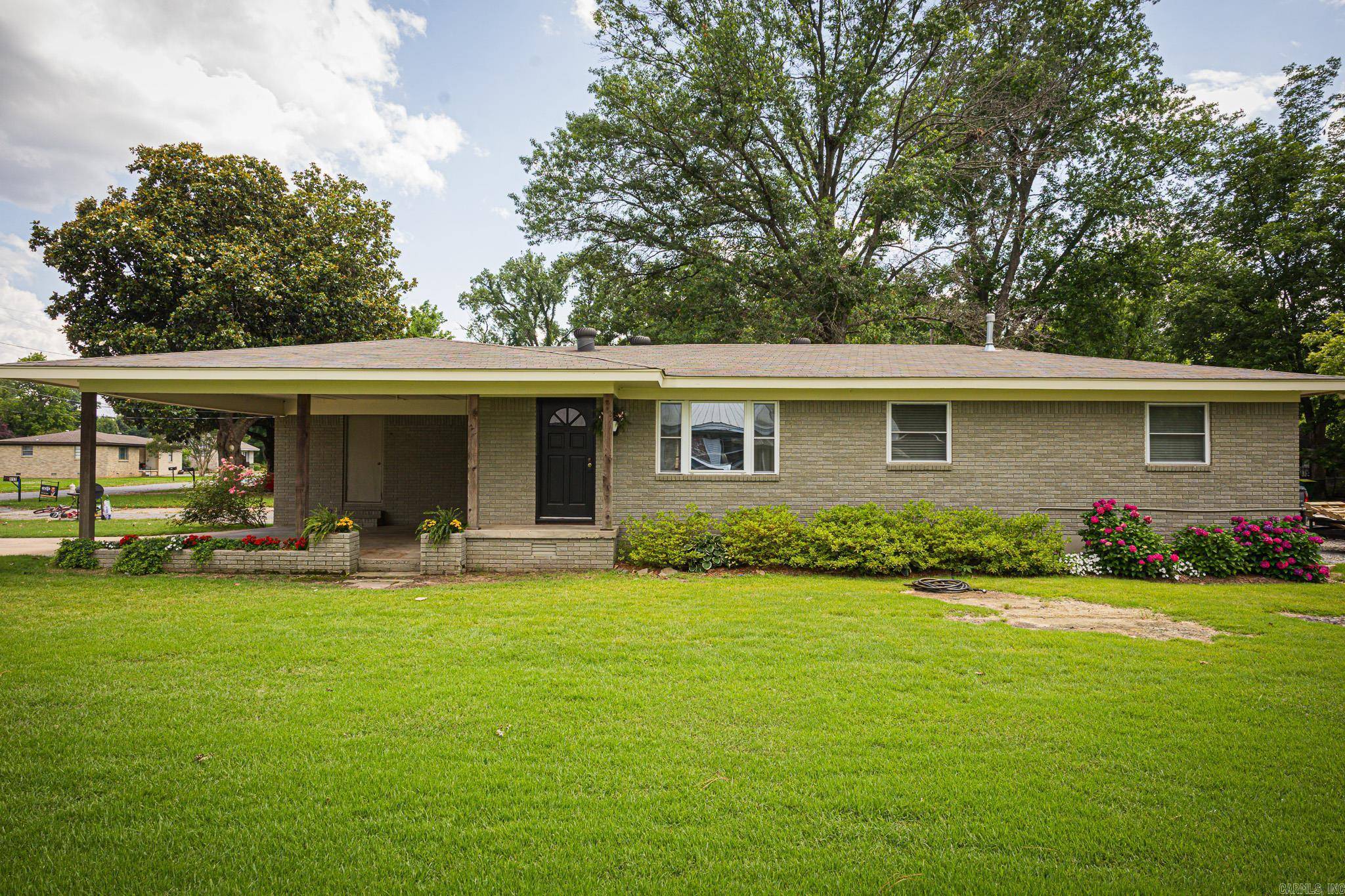 201 Mitcham Road, North Little Rock, AR 72117