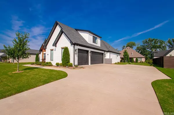 Benton, AR 72019,4908 LAKE VISTA Drive