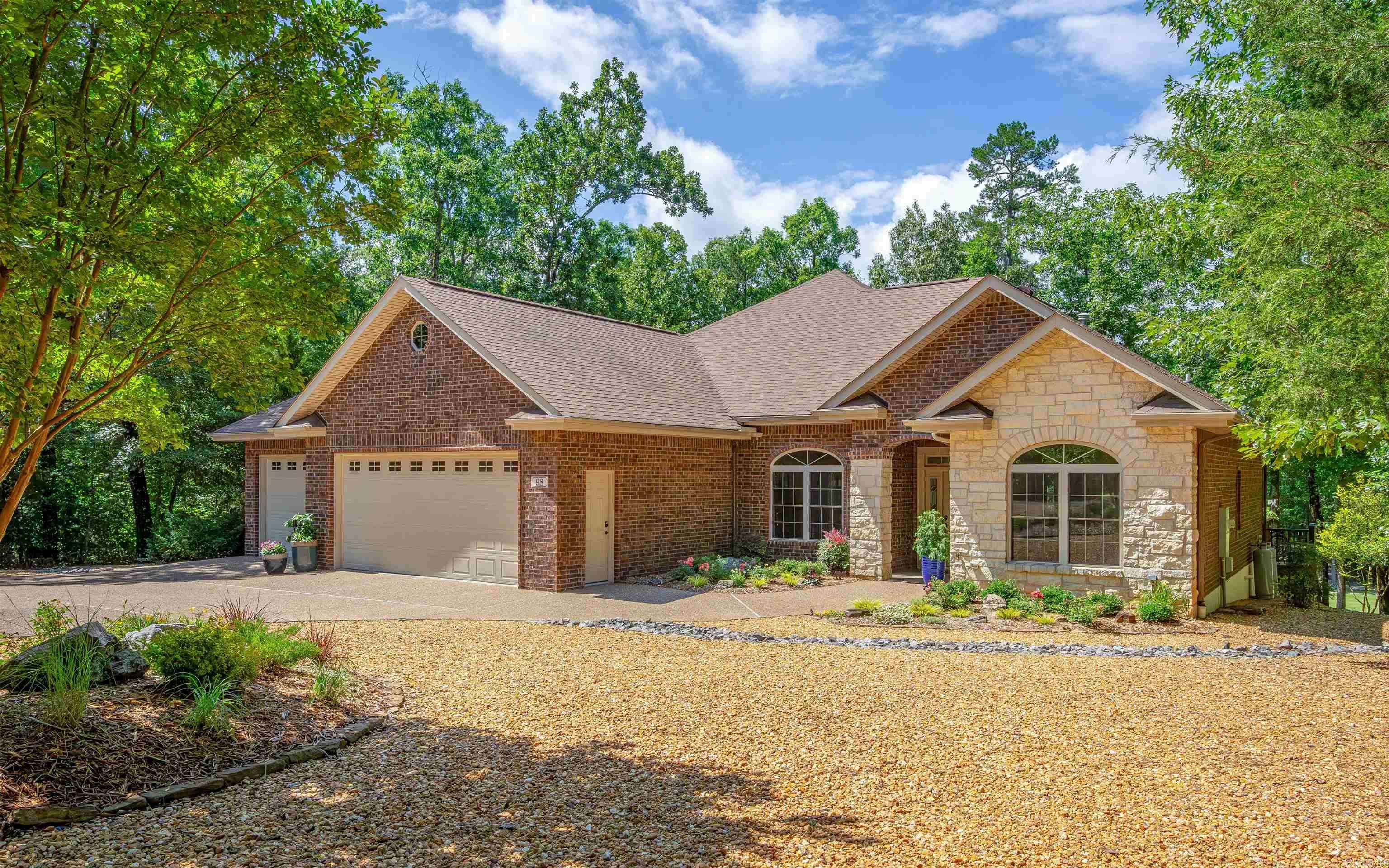 98 Magellan Drive, Hot Springs Village, AR 71909