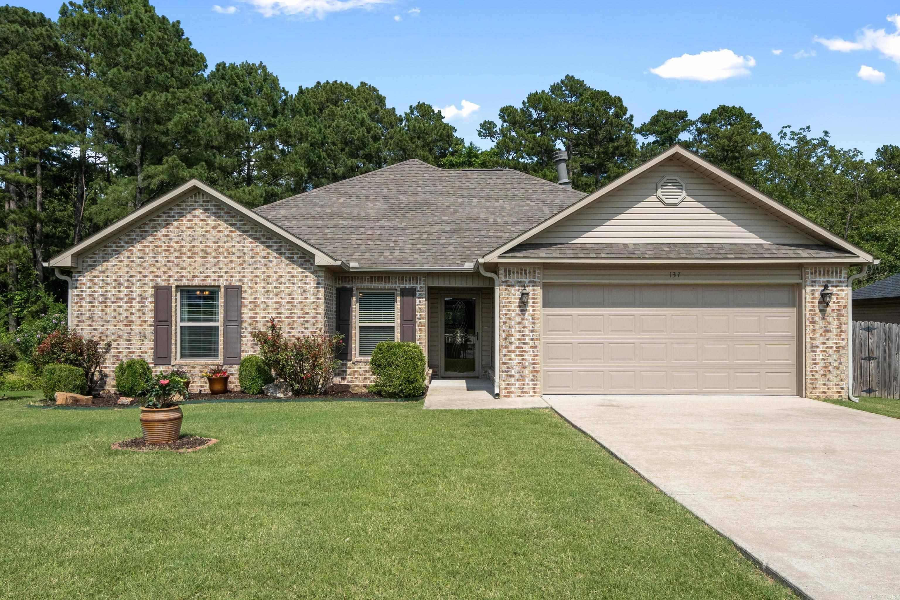 137 Cambridge Drive, Hot Springs, AR 71913