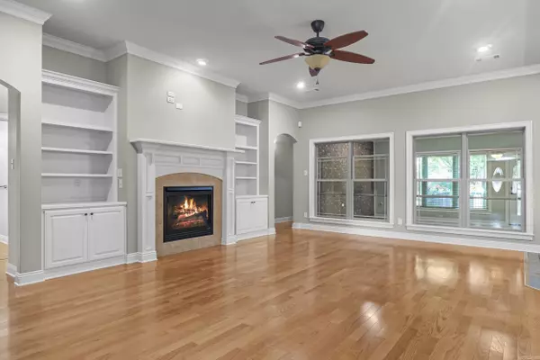 Conway, AR 72034,2205 Vermont Street