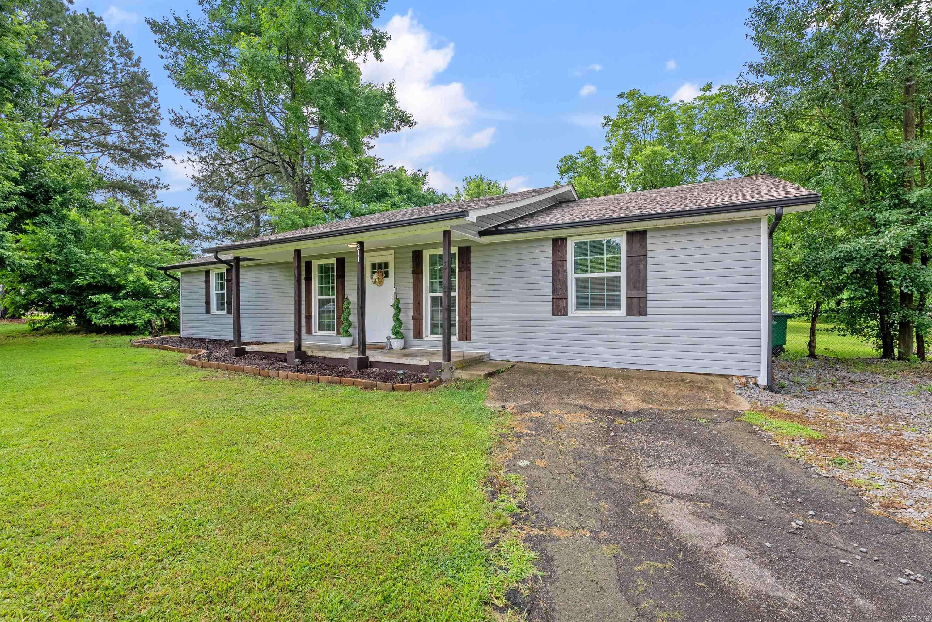 Ward, AR 72176,211 Pintar Ln