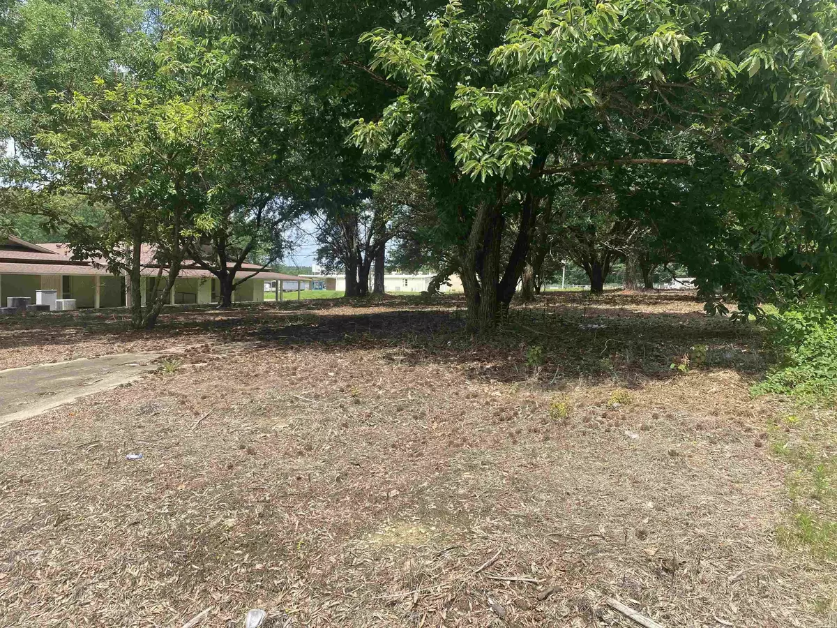 Crossett, AR 71635,000 Elm St