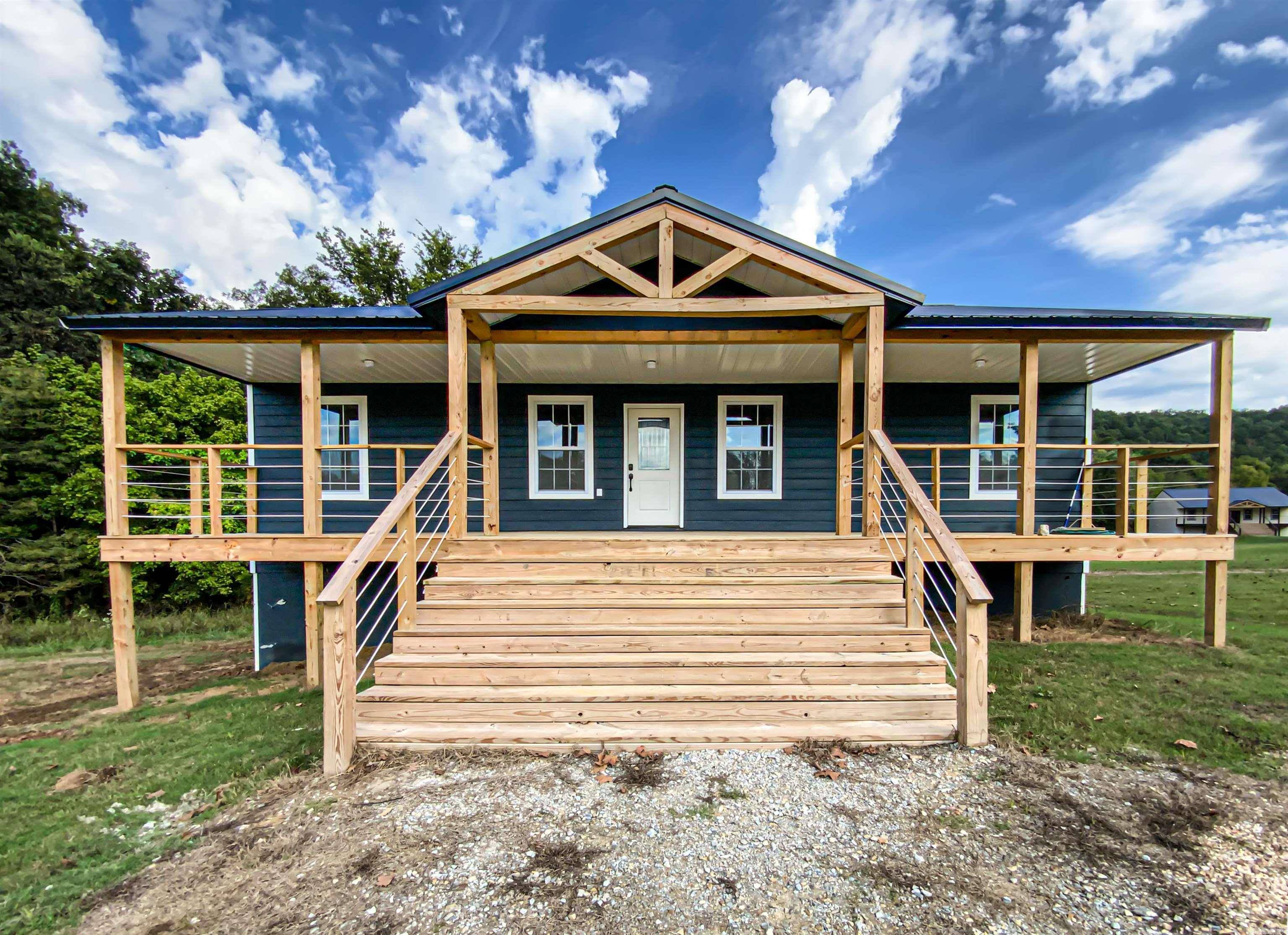 346 Crocket Lane, Norfork, AR 72658