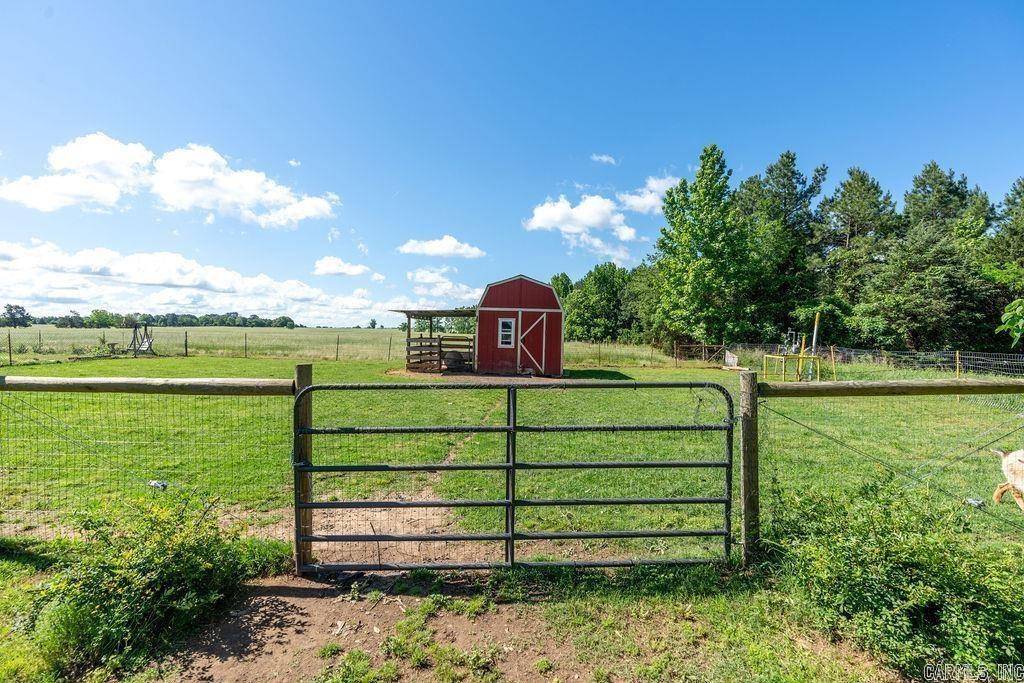Greenbrier, AR 72058,212 Wolf Branch Road