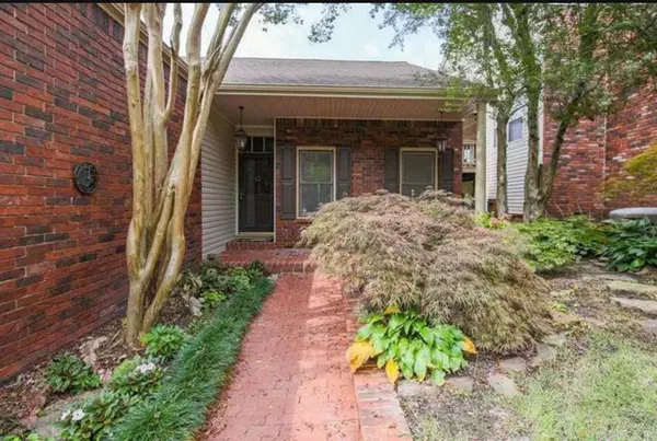Little Rock, AR 72227,801 Pleasant Valley Drive, Unit 19