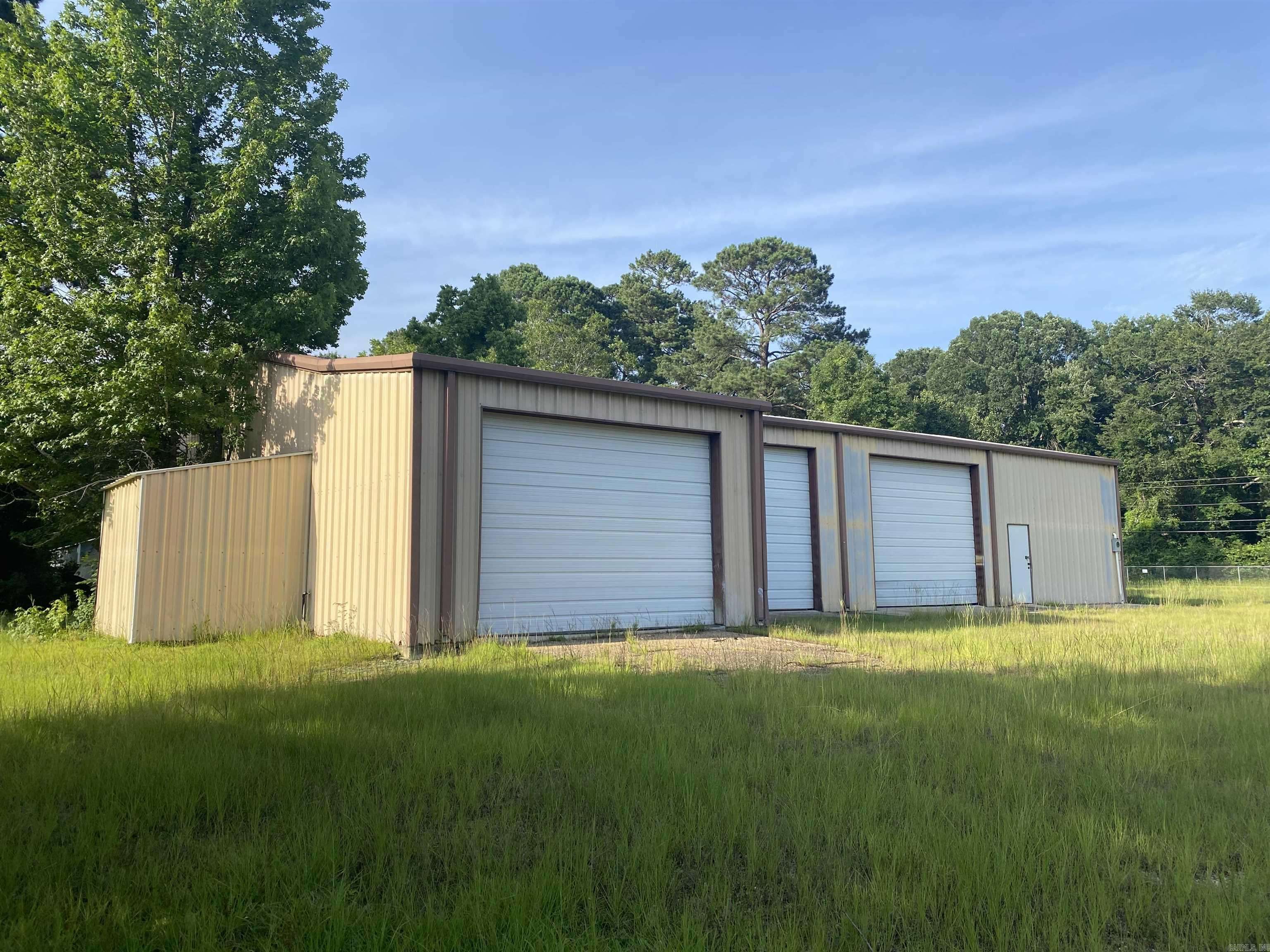 403 Hancock Rd, Crossett, AR 71635