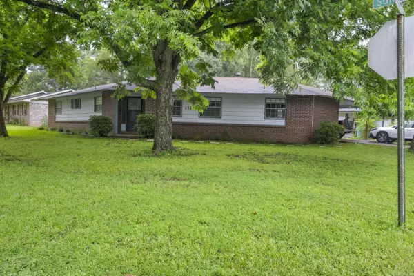 1324 Sunset Drive,  Conway,  AR 72034