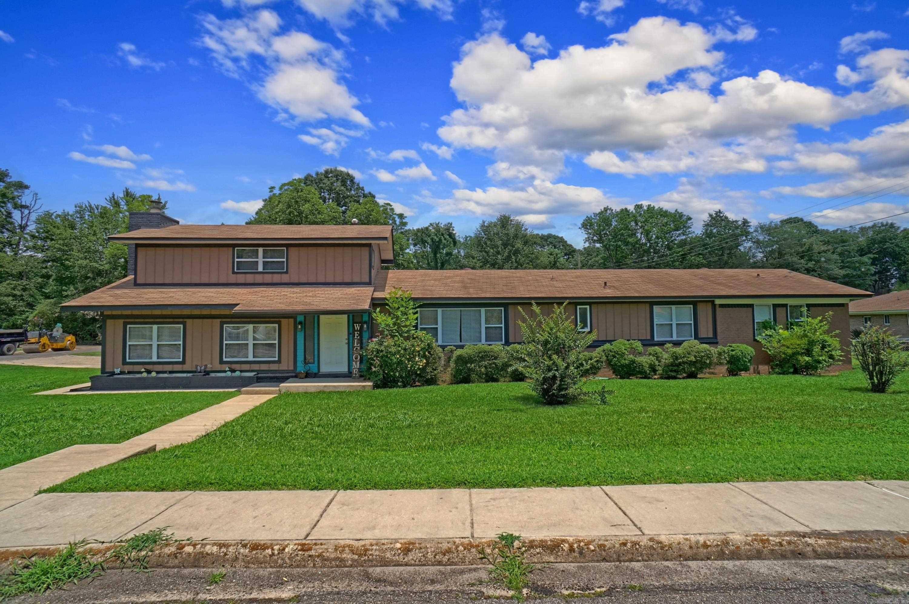1418 W 2nd Place, Russellville, AR 72801