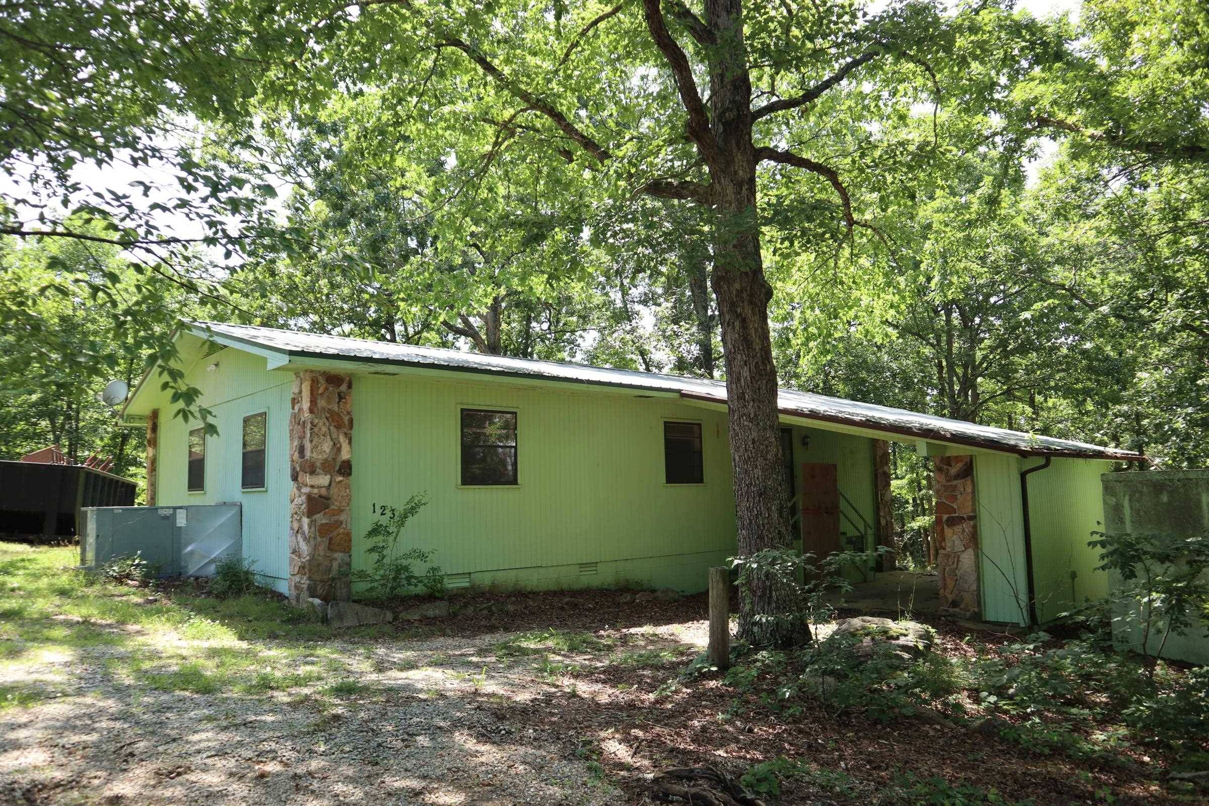 123 Greenbrook Trl, Salem, AR 72576