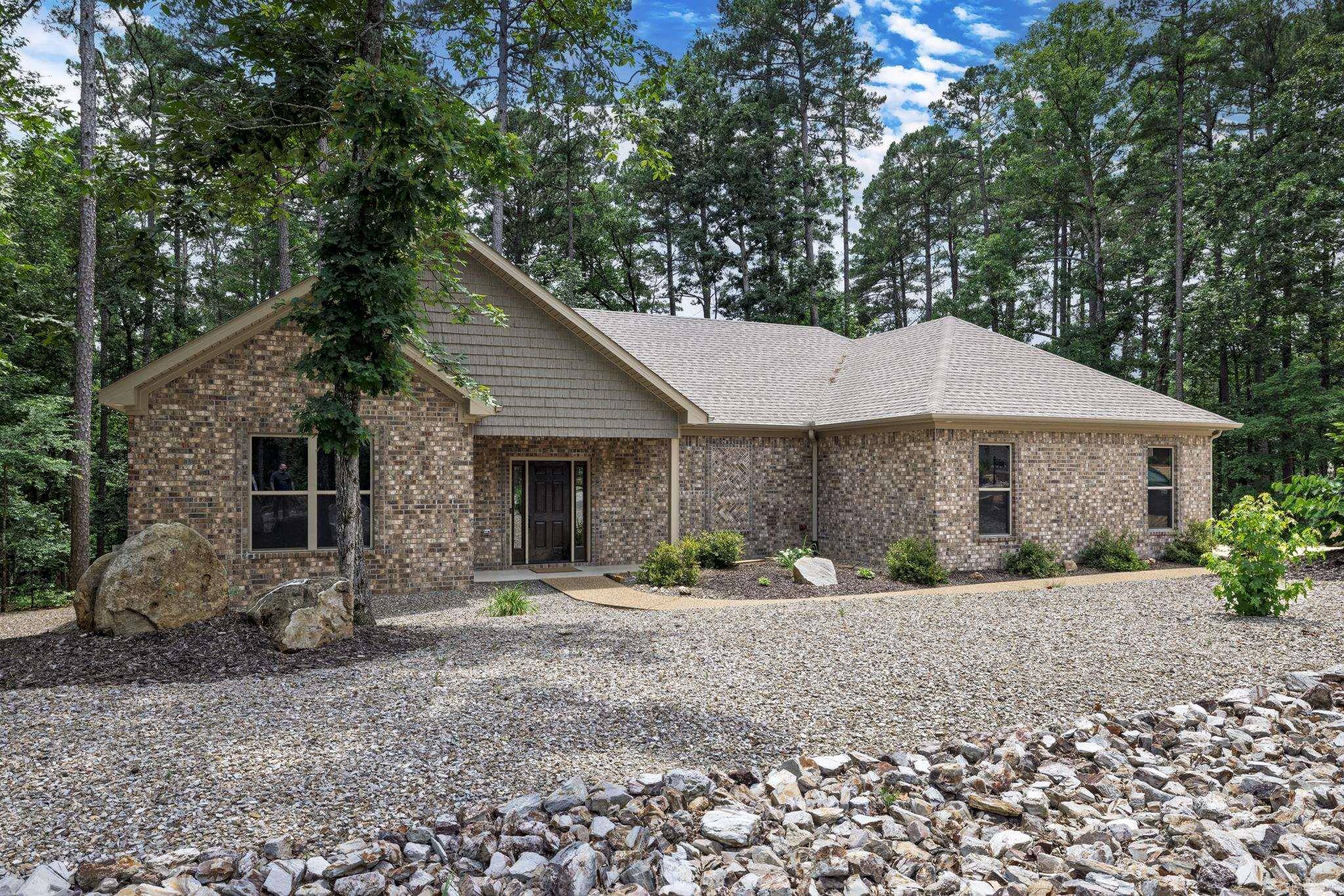 Hot Springs Village, AR 71909,1 Siega Lane