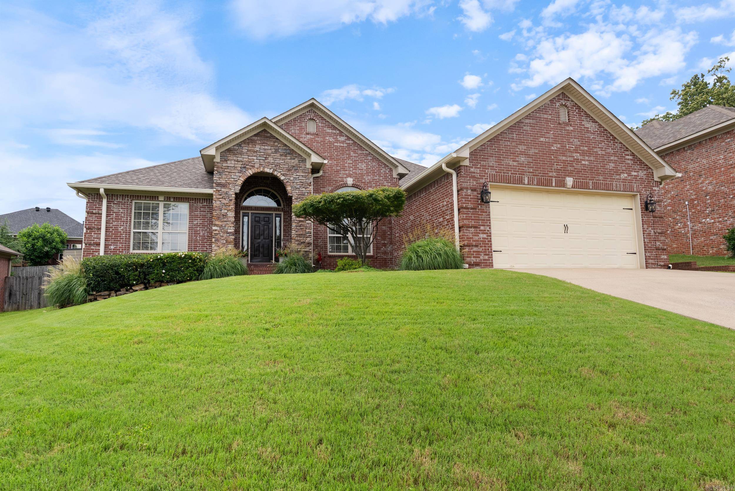 144 Summit Valley Circle, Maumelle, AR 72113