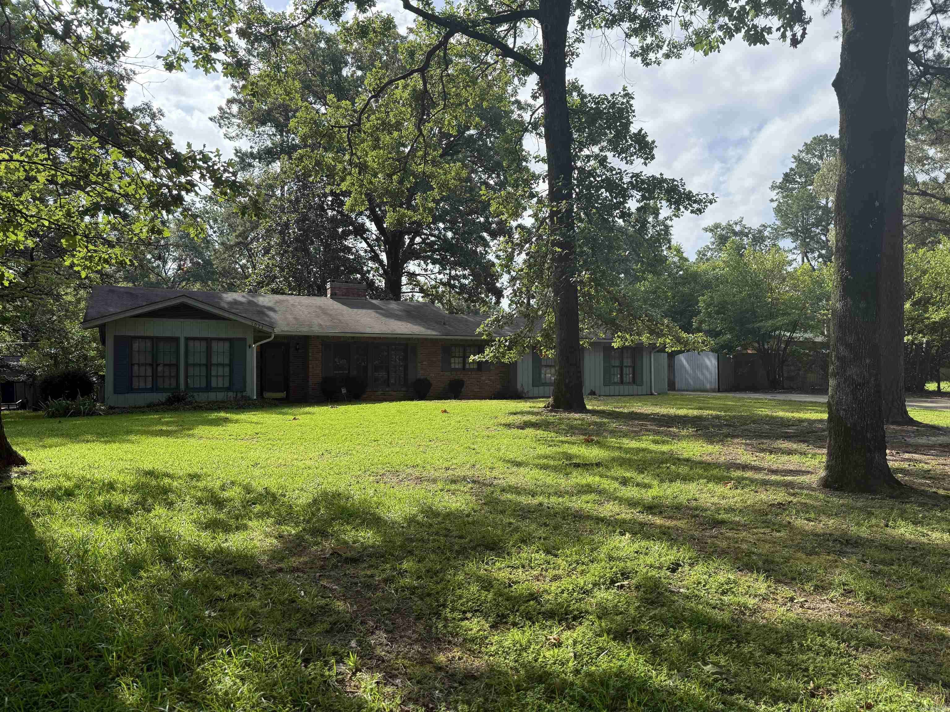 1073 Westwood Road, Camden, AR 71701