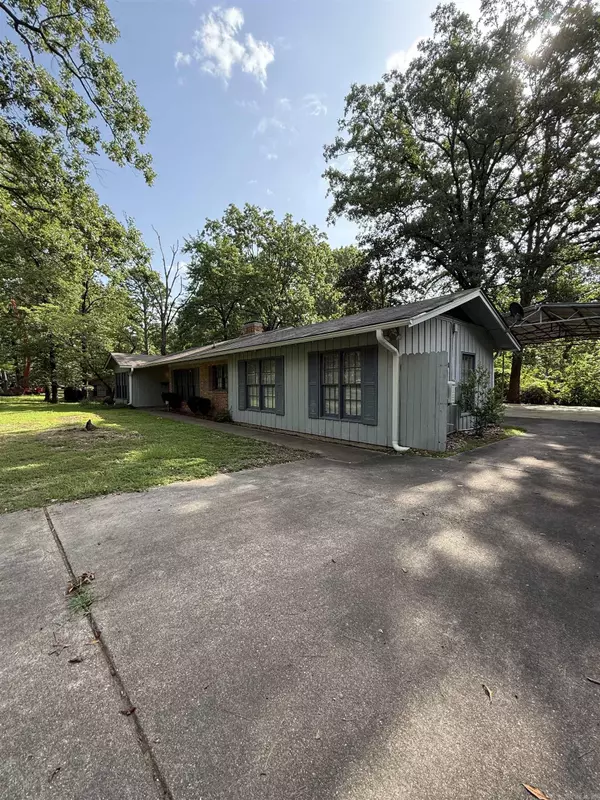 Camden, AR 71701,1073 Westwood Road