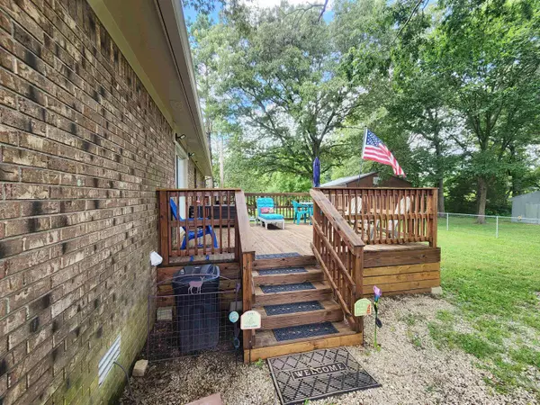 Ash Flat, AR 72513,110 Peace Valley Road