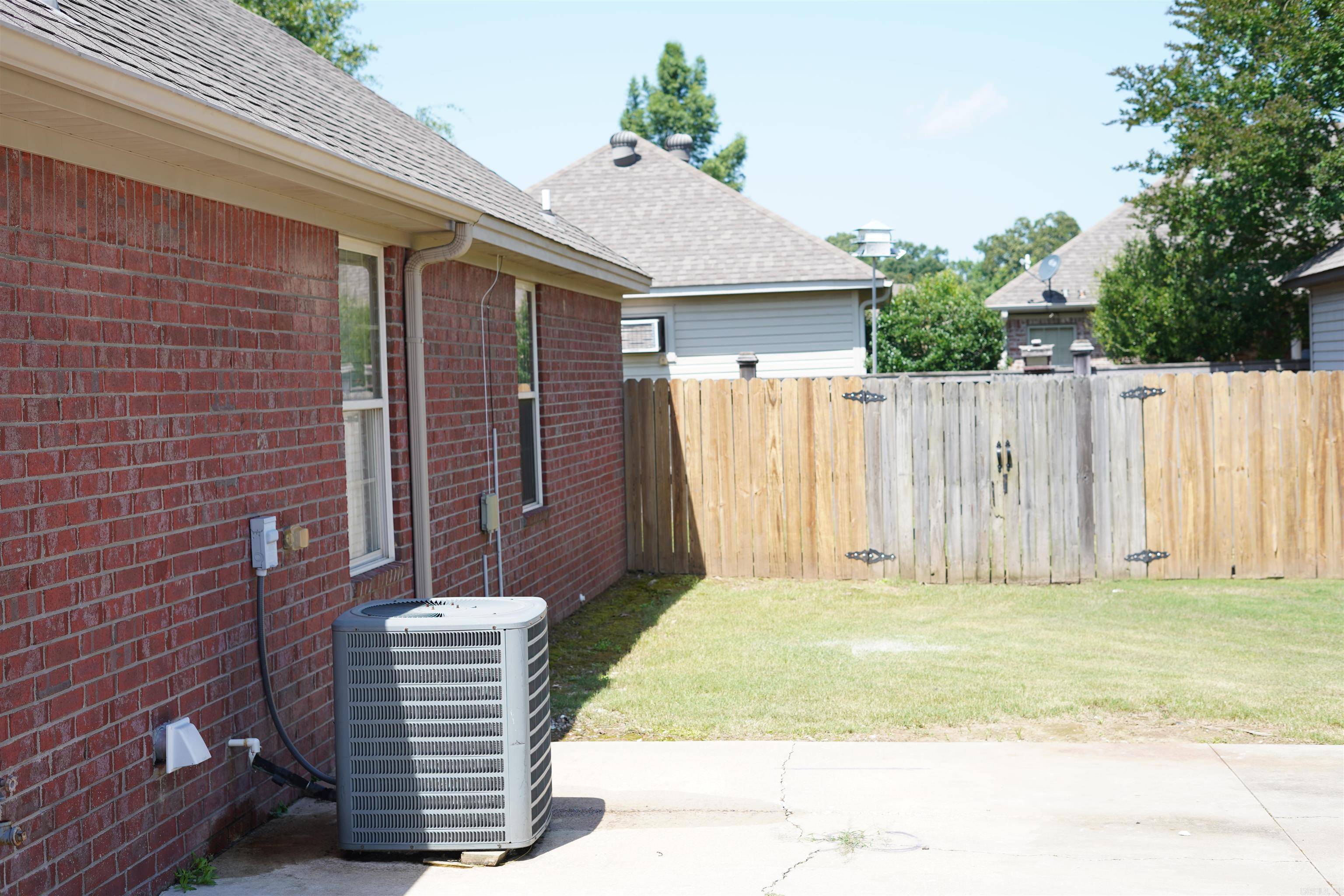 Searcy, AR 72143,Address not disclosed