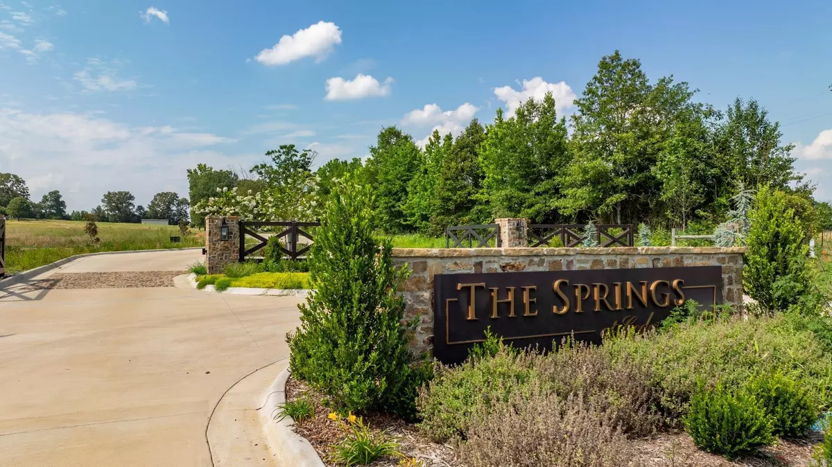 Searcy, AR 72143,1 Cedar Court