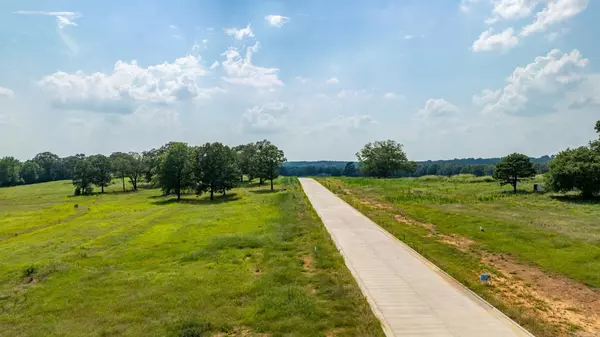 Searcy, AR 72143,9 Cedar Court